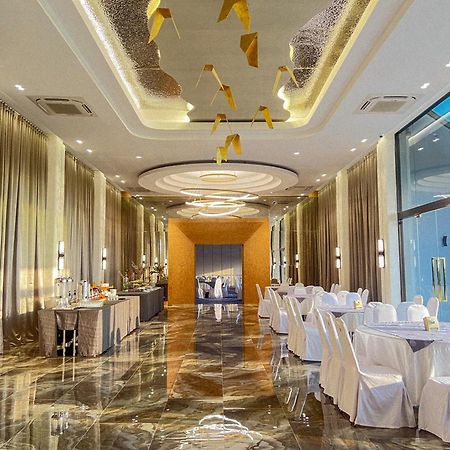 Mittapan Hotel Kanchanaburi Bagian luar foto