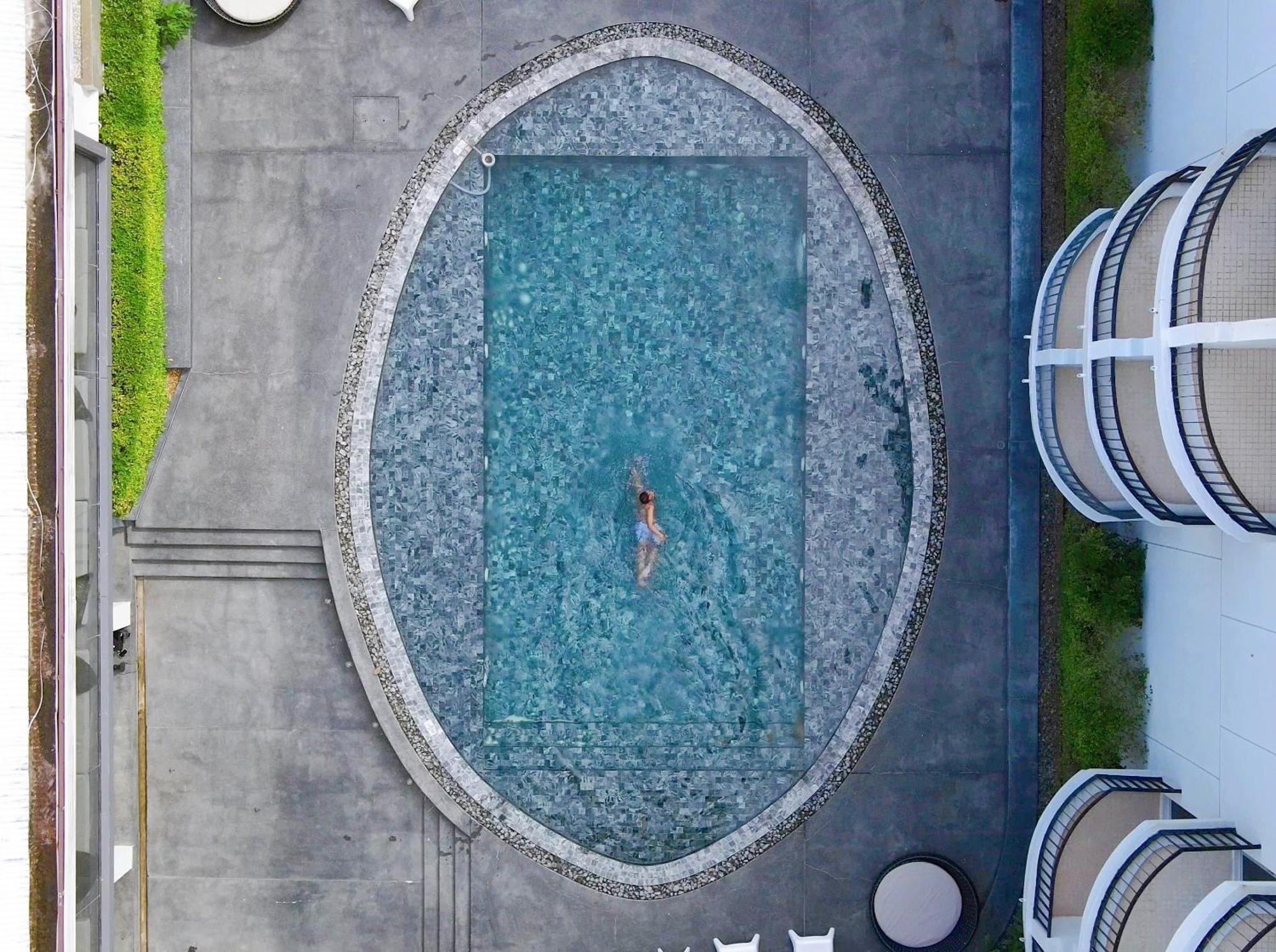 Mittapan Hotel Kanchanaburi Bagian luar foto