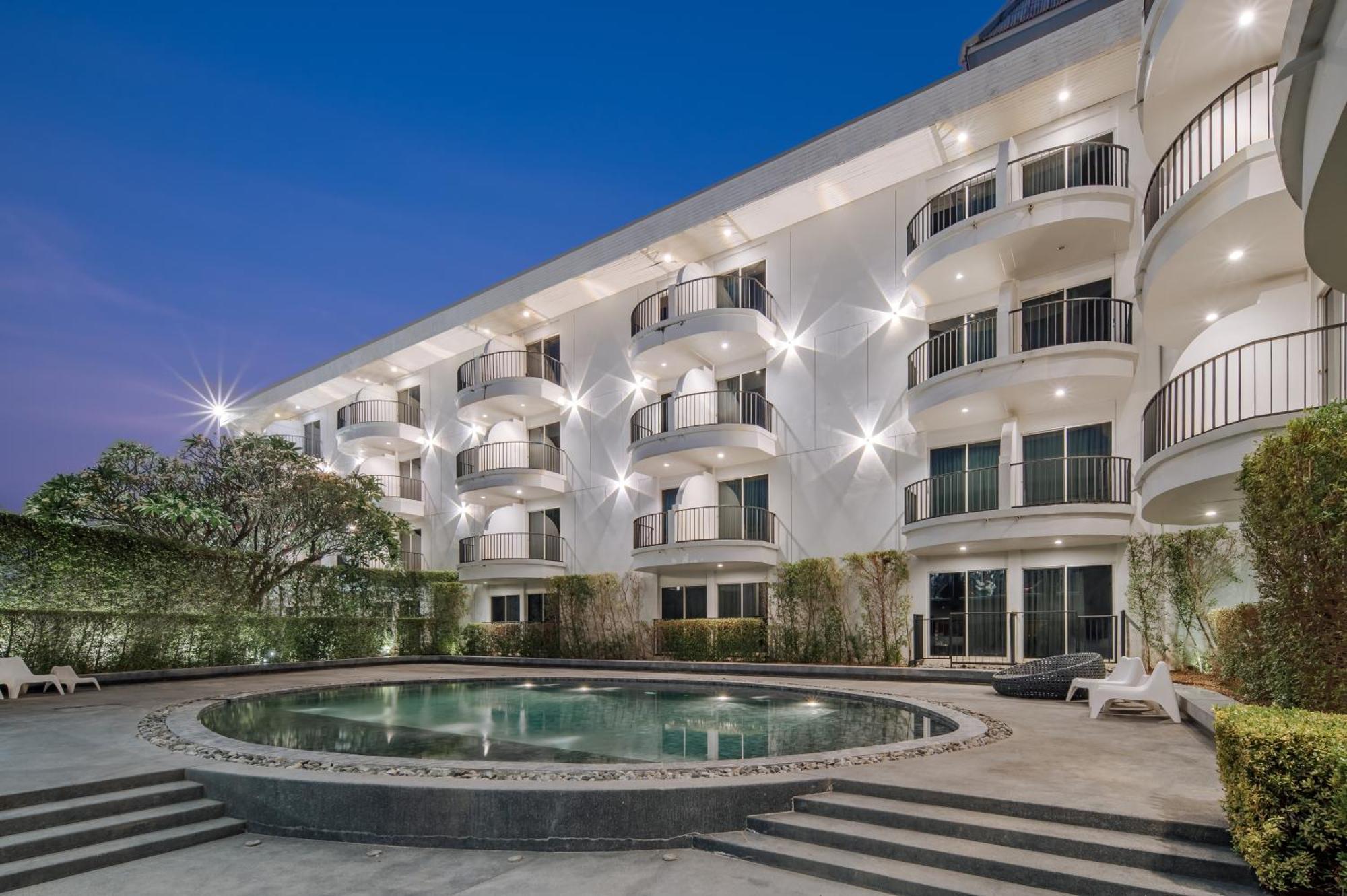 Mittapan Hotel Kanchanaburi Bagian luar foto